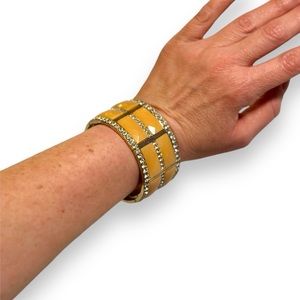 ‼️DONATING‼️🎉HP🎉 *EUC* Stunning Gold (tone), Peach & Rhinestone Bracelet | OS
